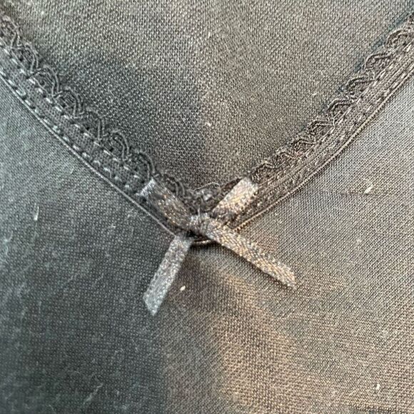 Cuddl Duds Chill Chasers Softwear Stretch Top Black Base Layer Long Sleeve V-Nec - Picture 5 of 6